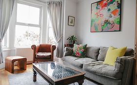 Victorian Terraced House In Salisbury; 3 Bedrooms